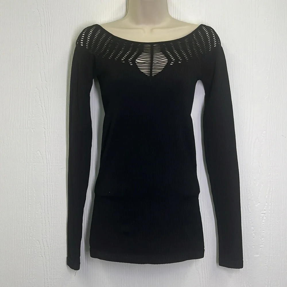 Free People - Black Ribbed Form Fit Cutout Long Sleeve Top Size Medium/ Large